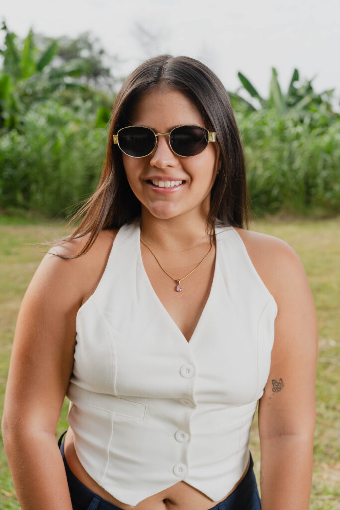 Accesorios modernos y elegantes para completar el best outfit combo de Armónica.
